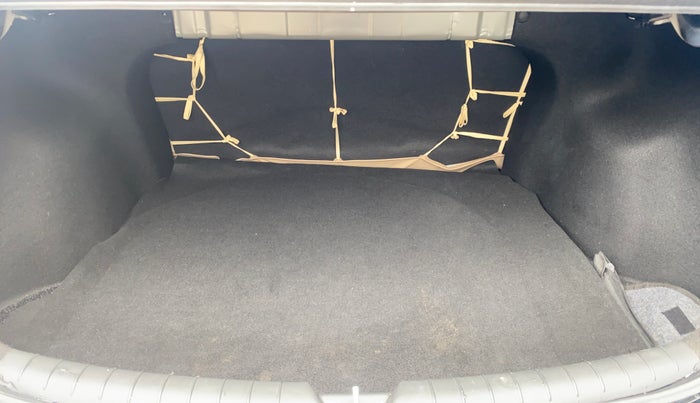 2019 Hyundai Verna 1.6 VTVT SX + AT, Petrol, Automatic, 40,950 km, Boot Inside