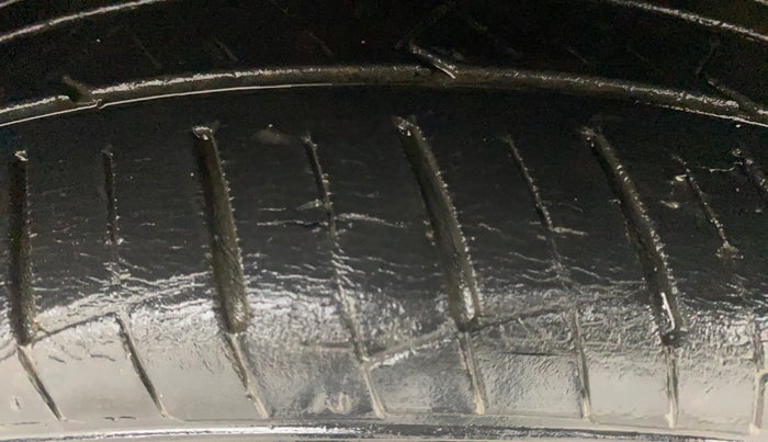 2019 Hyundai Verna 1.6 VTVT SX + AT, Petrol, Automatic, 40,950 km, Left Front Tyre Tread