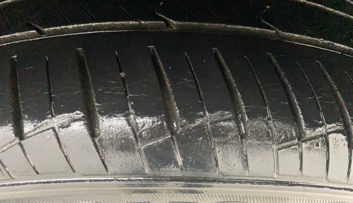 2019 Hyundai Verna 1.6 VTVT SX + AT, Petrol, Automatic, 40,950 km, Left Rear Tyre Tread