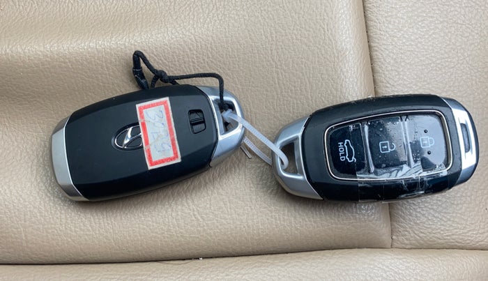 2019 Hyundai Verna 1.6 VTVT SX + AT, Petrol, Automatic, 40,950 km, Key Close Up