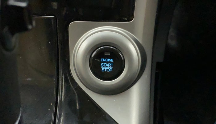 2019 Mahindra XUV500 W11 (O) AT, Diesel, Automatic, 1,23,925 km, Keyless Start/ Stop Button