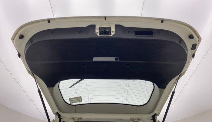 2019 Mahindra XUV500 W11 (O) AT, Diesel, Automatic, 1,23,925 km, Boot Door Open