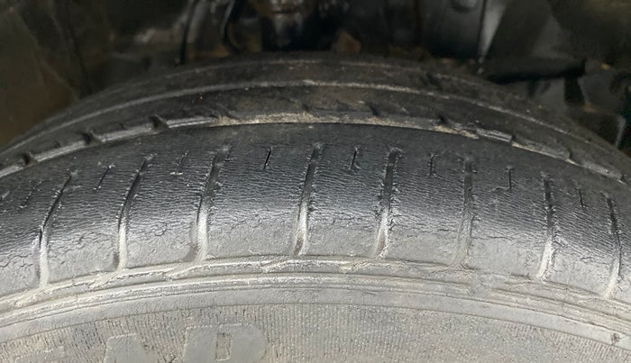 2017 Honda Jazz 1.2L I-VTEC V AT, Petrol, Automatic, 25,244 km, Right Front Tyre Tread