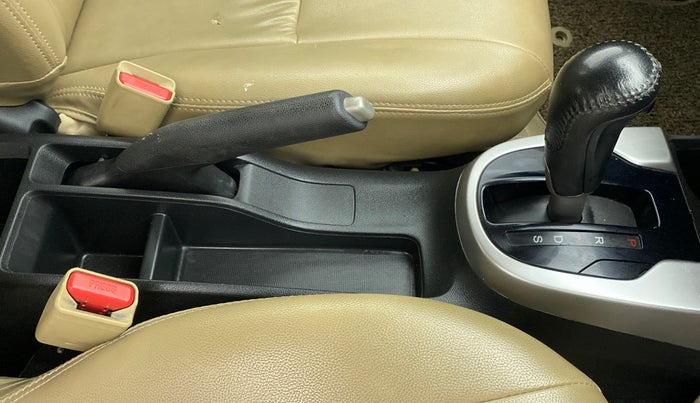 2017 Honda Jazz 1.2L I-VTEC V AT, Petrol, Automatic, 25,244 km, Gear Lever
