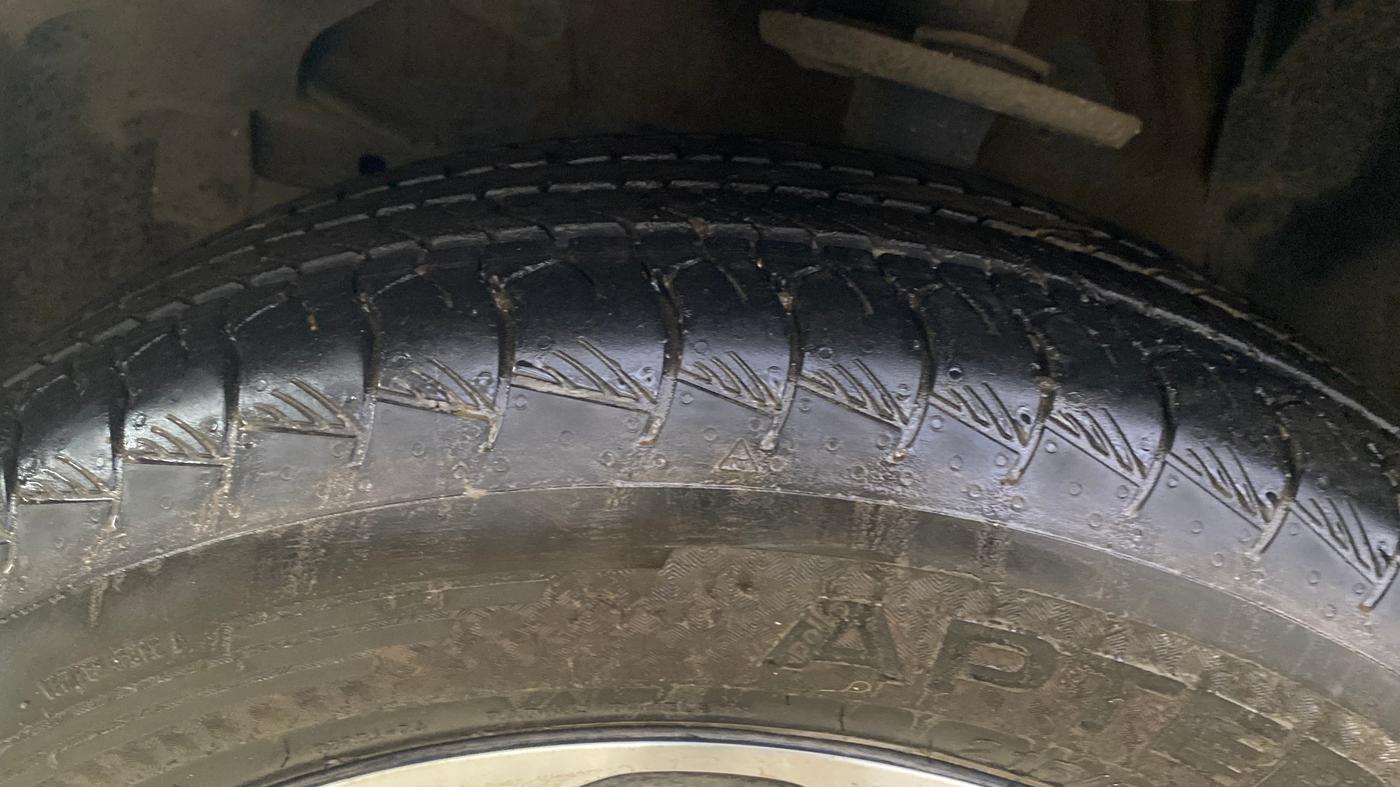 2023 Maruti Grand Vitara ALPHA SMART HYBRID AT, Petrol, Automatic, 35,836 km, Left Front Tyre Tread
