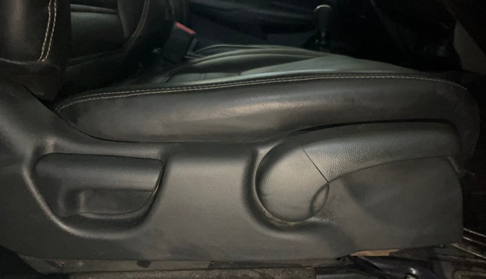 2018 Honda WR-V 1.2L I-VTEC S MT, Petrol, Manual, 37,015 km, Driver Side Adjustment Panel