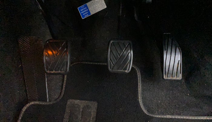 2019 Toyota Glanza G MT PETROL, Petrol, Manual, 19,399 km, Pedals