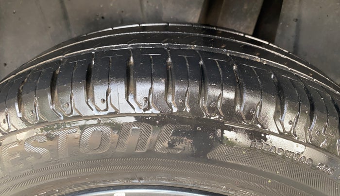 2021 Maruti XL6 ZETA MT, Petrol, Manual, 36,032 km, Left Rear Tyre Tread