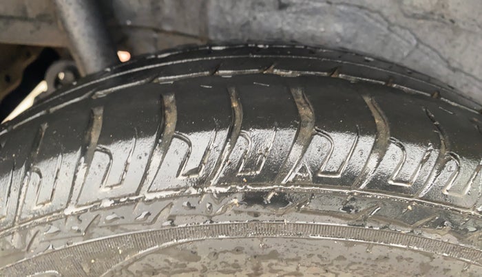 2012 Maruti Wagon R 1.0 VXI, Petrol, Manual, 95,606 km, Right Rear Tyre Tread
