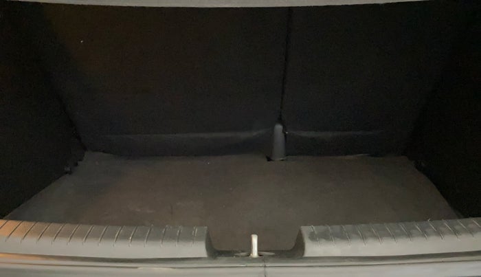 2017 Hyundai Elite i20 ASTA 1.2 (O), Petrol, Manual, 47,302 km, Boot Inside