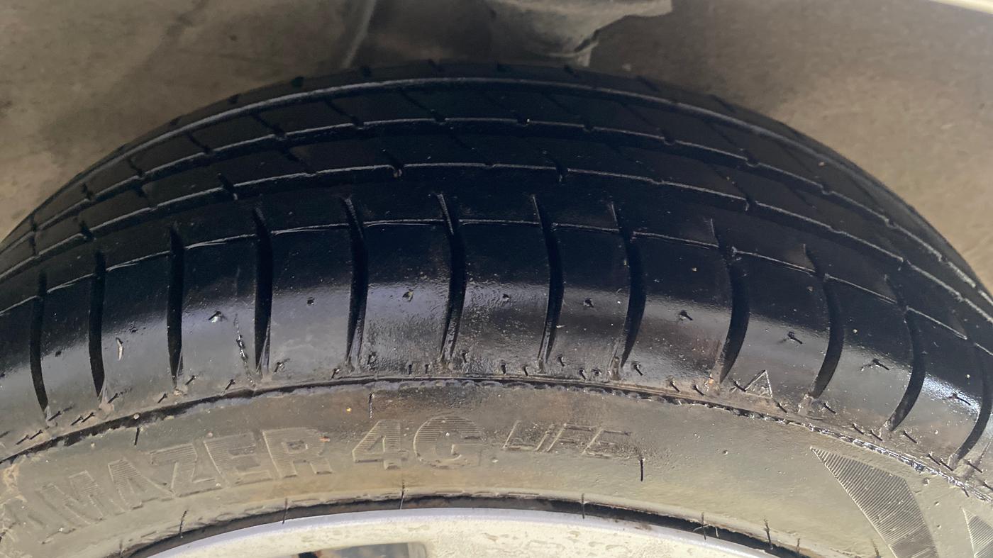 2016 Maruti Alto K10 VXI, Petrol, Manual, 10,467 km, Right Front Tyre Tread