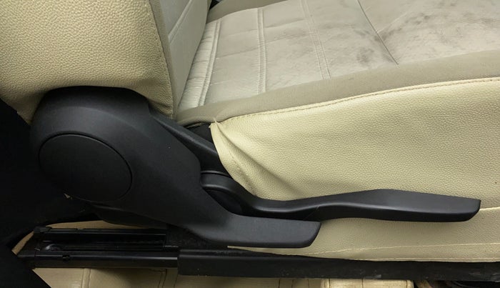 2022 Maruti Celerio ZXI+, Petrol, Manual, 8,941 km, Driver Side Adjustment Panel
