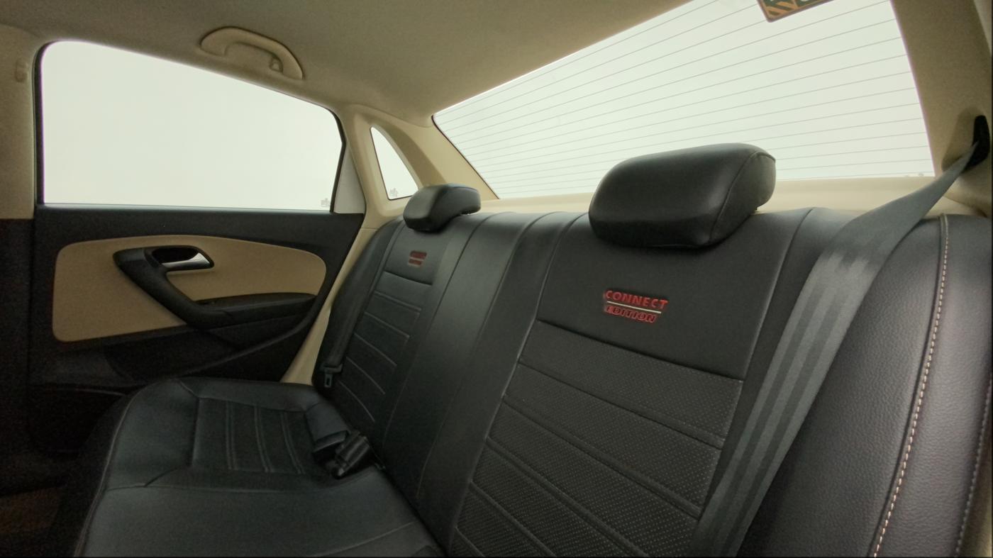 2018 Volkswagen Ameo HIGHLINE PLUS 1.5L AT 16 ALLOY, Diesel, Automatic, 90,794 km, Right Side Rear Door Cabin