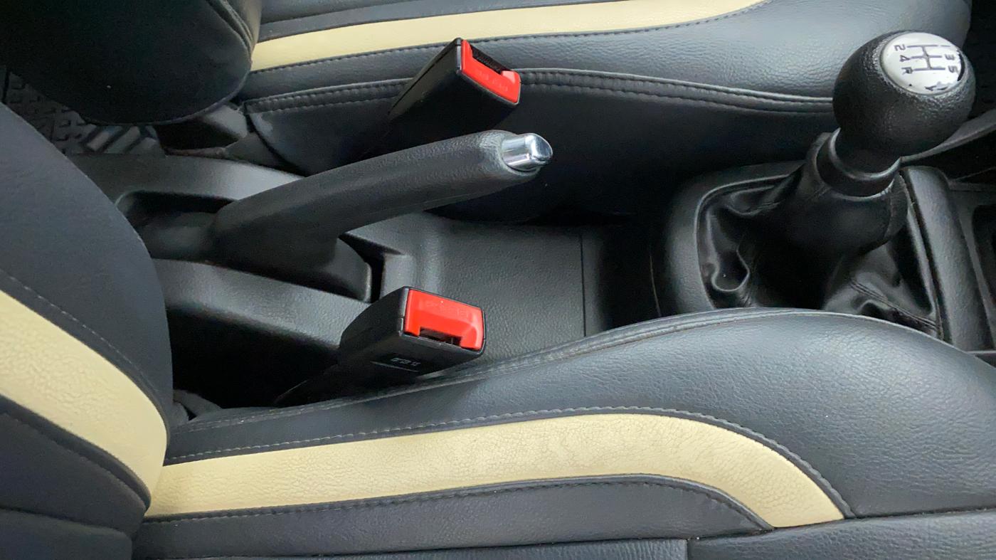 2016 Maruti Swift VDI OPT, Diesel, Manual, 72,491 km, Gear Lever