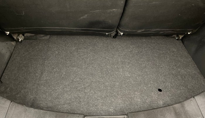 2017 Maruti Wagon R 1.0 VXI OPT, Petrol, Manual, 29,992 km, Boot Inside