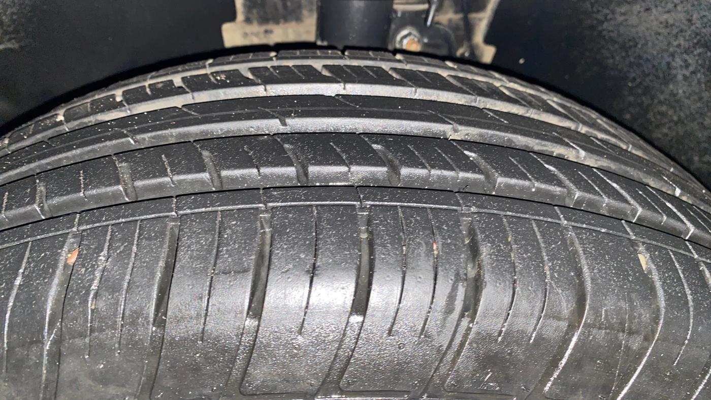 2019 Tata Harrier XZ 2.0L, Diesel, Manual, 78,709 km, Left Front Tyre Tread