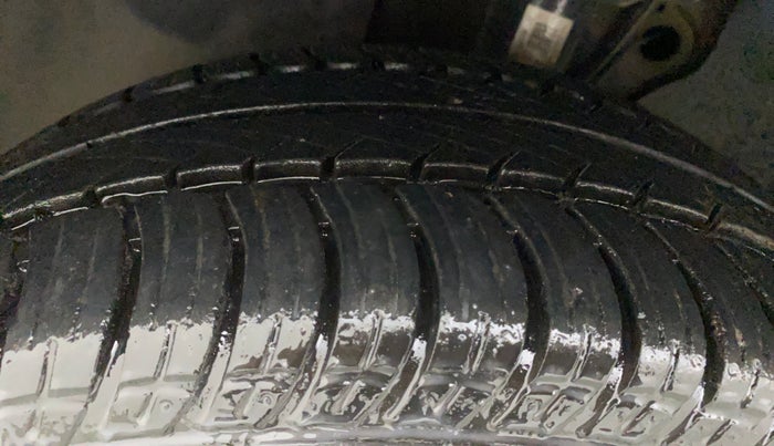 2015 Skoda Octavia ELEGANCE 1.8 TSI AT, Petrol, Automatic, 38,193 km, Left Front Tyre Tread