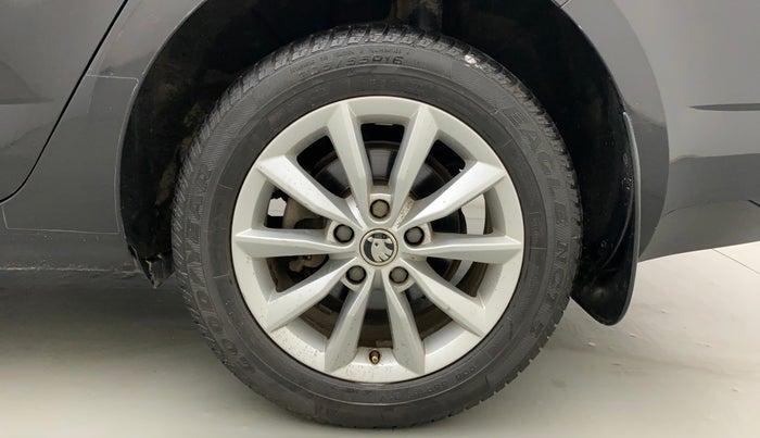 2015 Skoda Octavia ELEGANCE 1.8 TSI AT, Petrol, Automatic, 38,193 km, Left Rear Wheel