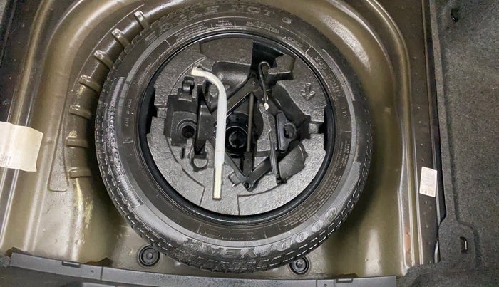 2015 Skoda Octavia ELEGANCE 1.8 TSI AT, Petrol, Automatic, 38,193 km, Spare Tyre