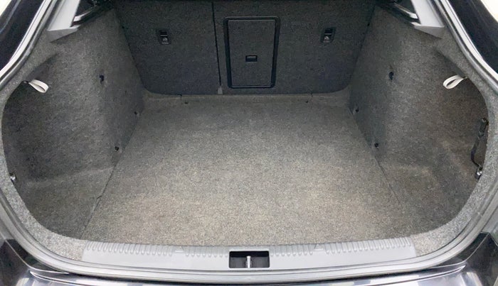 2015 Skoda Octavia ELEGANCE 1.8 TSI AT, Petrol, Automatic, 38,193 km, Boot Inside