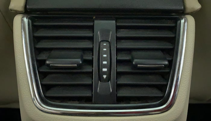 2015 Skoda Octavia ELEGANCE 1.8 TSI AT, Petrol, Automatic, 38,193 km, Rear AC Vents