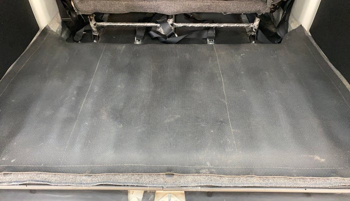 2018 Maruti Eeco 5 STR WITH A/C+HTR, Petrol, Manual, 36,755 km, Boot Inside