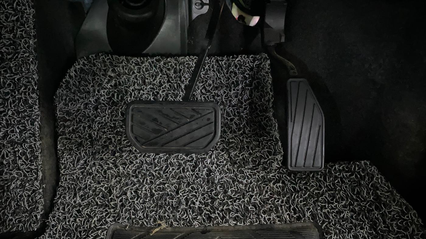 2025 Maruti IGNIS ZETA 1.2 AMT, Petrol, Automatic, 2,714 km, Pedals