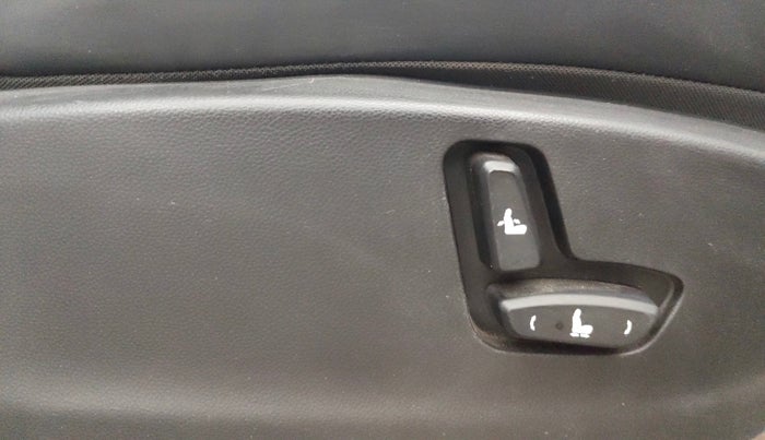 2021 MG HECTOR SHARP 1.5 DCT PETROL, Petrol, Automatic, 36,772 km, Driver Side Adjustment Panel