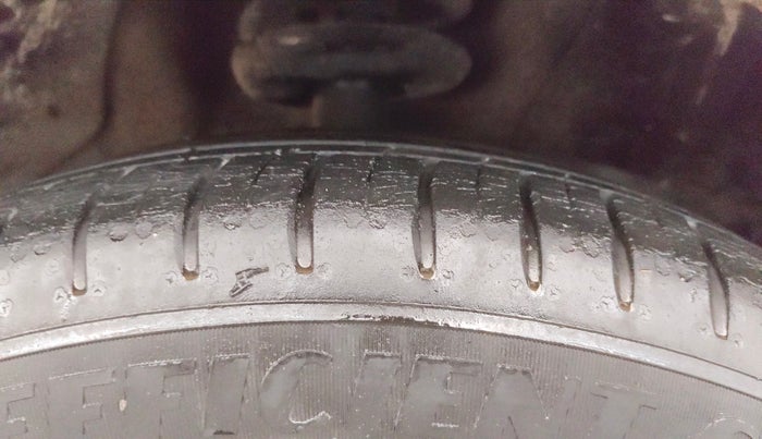 2021 MG HECTOR SHARP 1.5 DCT PETROL, Petrol, Automatic, 36,772 km, Right Front Tyre Tread