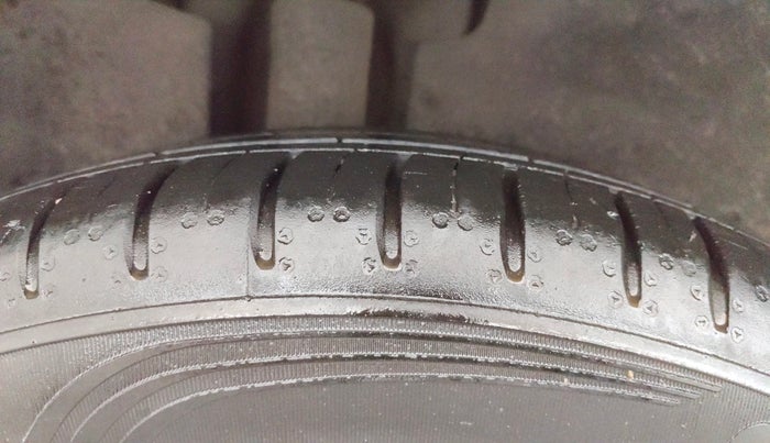 2021 MG HECTOR SHARP 1.5 DCT PETROL, Petrol, Automatic, 36,772 km, Right Rear Tyre Tread