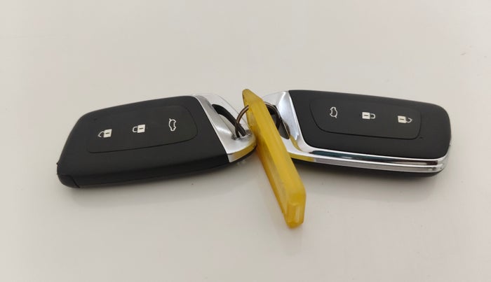 2021 MG HECTOR SHARP 1.5 DCT PETROL, Petrol, Automatic, 36,772 km, Key Close Up