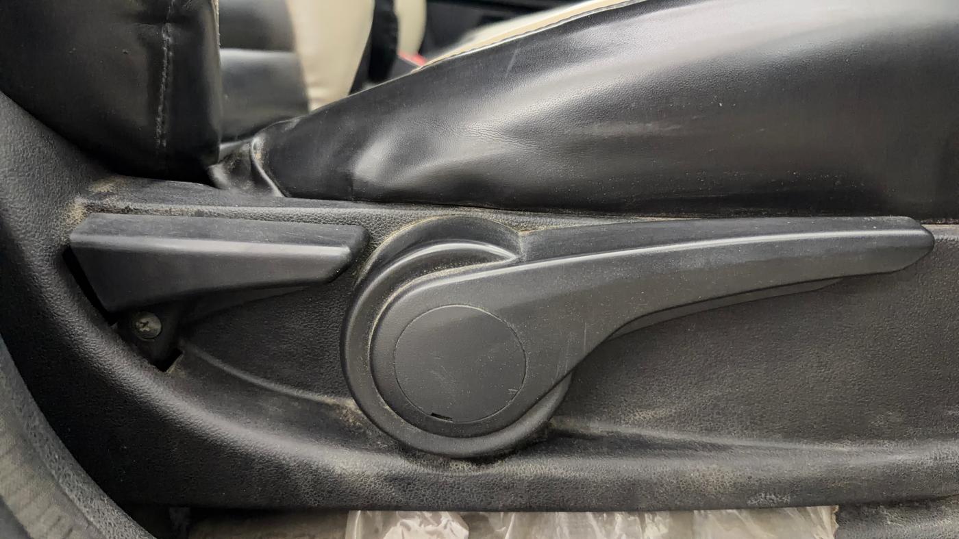 2019 Tata TIAGO NRG PETROL, Petrol, Manual, 44,231 km, Driver Side Adjustment Panel