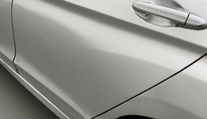 2016 Honda City 1.5L I-DTEC SV, Diesel, Manual, 1,22,968 km, Rear left door - Minor scratches