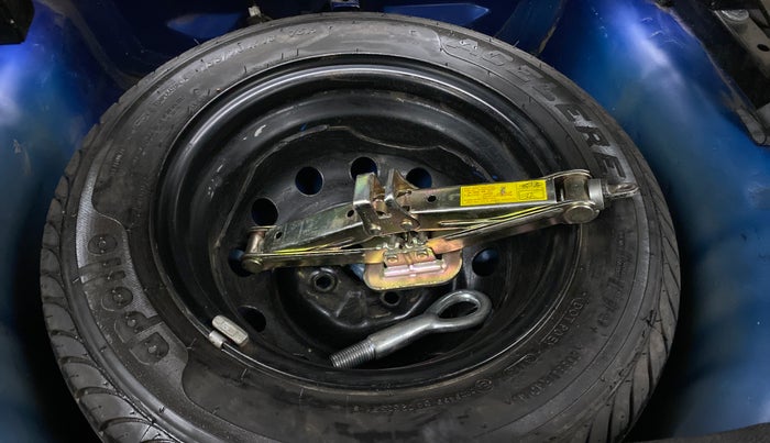 2013 Hyundai Eon MAGNA PLUS, CNG, Manual, 57,852 km, Spare Tyre