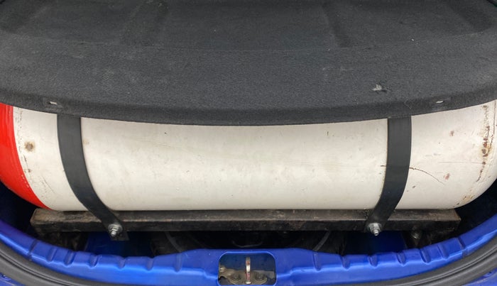 2013 Hyundai Eon MAGNA PLUS, CNG, Manual, 57,852 km, Boot Inside