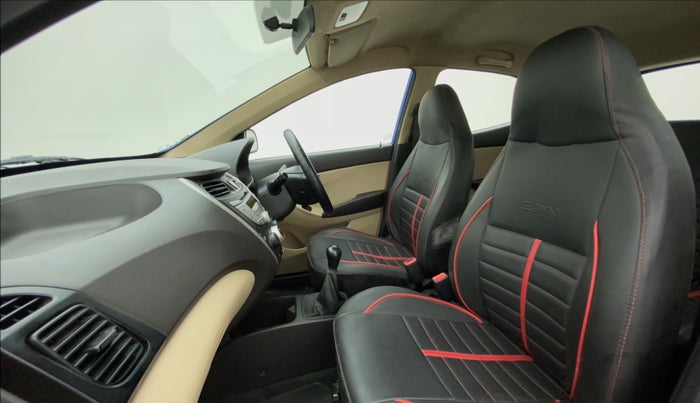 2013 Hyundai Eon MAGNA PLUS, CNG, Manual, 57,852 km, Right Side Front Door Cabin