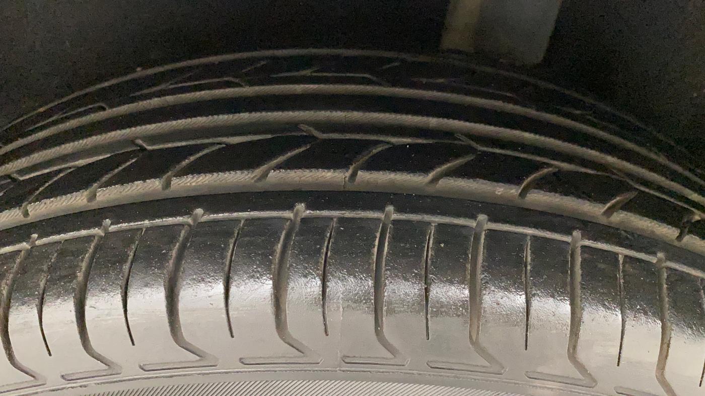 2016 Ford Ecosport TITANIUM 1.5L PETROL AT, Petrol, Automatic, 51,407 km, Left Rear Tyre Tread