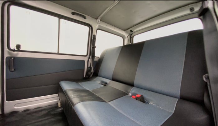 2016 Maruti Omni 5 SEATER, Petrol, Manual, 27,393 km, Right Side Rear Door Cabin