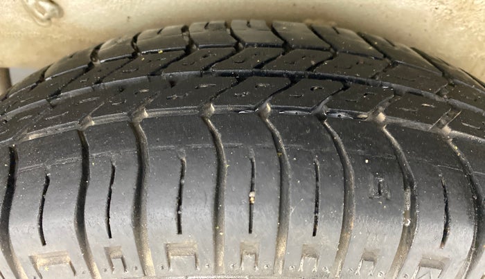 2016 Maruti Omni 5 SEATER, Petrol, Manual, 27,393 km, Left Rear Tyre Tread