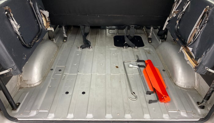 2016 Maruti Omni 5 SEATER, Petrol, Manual, 27,393 km, Boot Inside