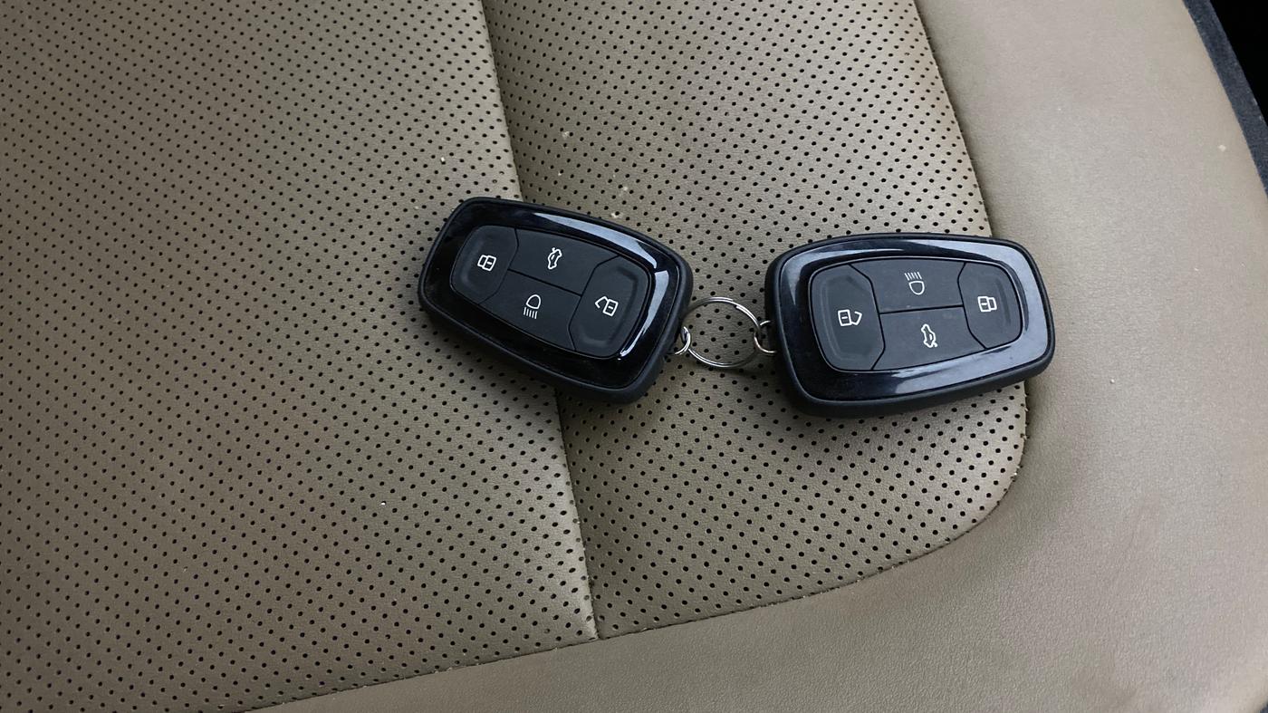 2022 Tata Harrier XZ PLUS 2.0L KAZIRANGA, Diesel, Manual, 80,821 km, Key Close Up