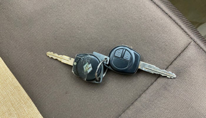 2013 Maruti Swift Dzire VDI, Diesel, Manual, 15,195 km, Key Close Up