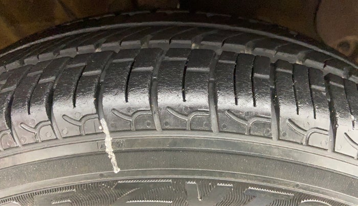 2018 Hyundai NEW SANTRO ASTA 1.1 MT, Petrol, Manual, 8,340 km, Right Front Tyre Tread