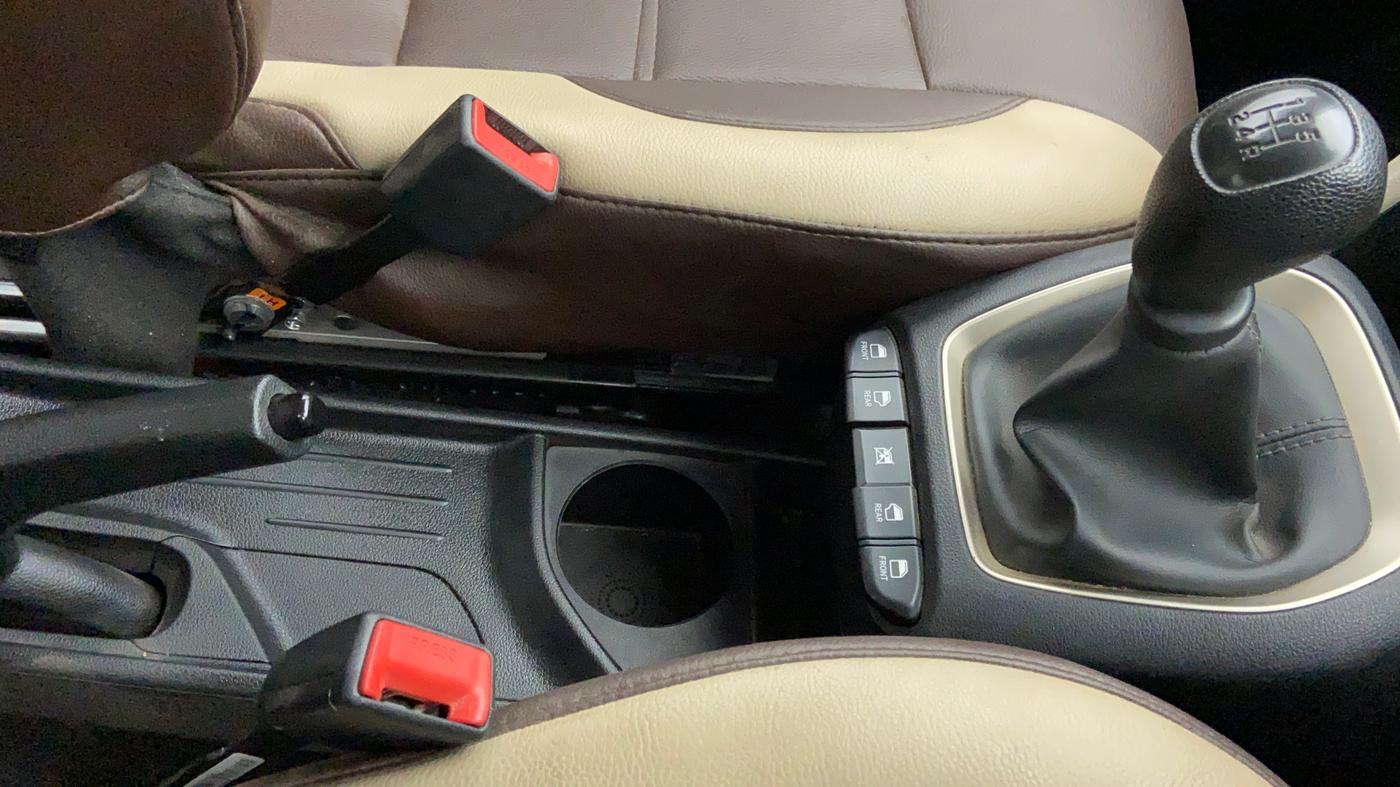 2018 Hyundai NEW SANTRO ASTA 1.1 MT, Petrol, Manual, 8,340 km, Gear Lever