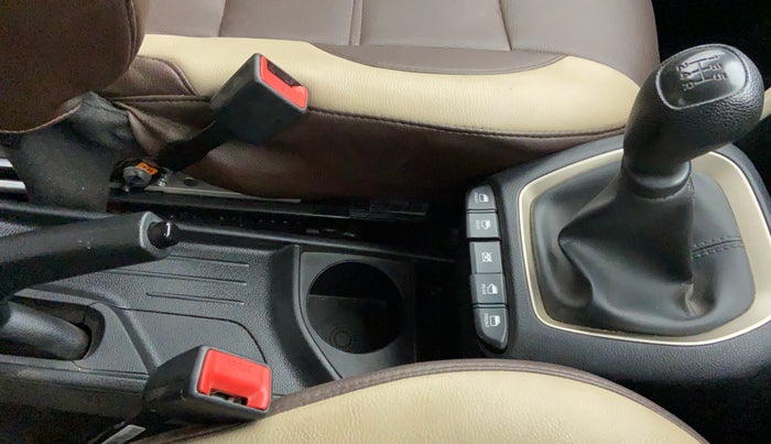 2018 Hyundai NEW SANTRO ASTA 1.1 MT, Petrol, Manual, 8,340 km, Gear Lever