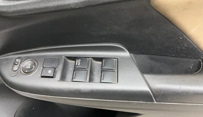 2016 Honda Jazz 1.2L I-VTEC SV, Petrol, Manual, 94,262 km, Driver Side Door Panels Control