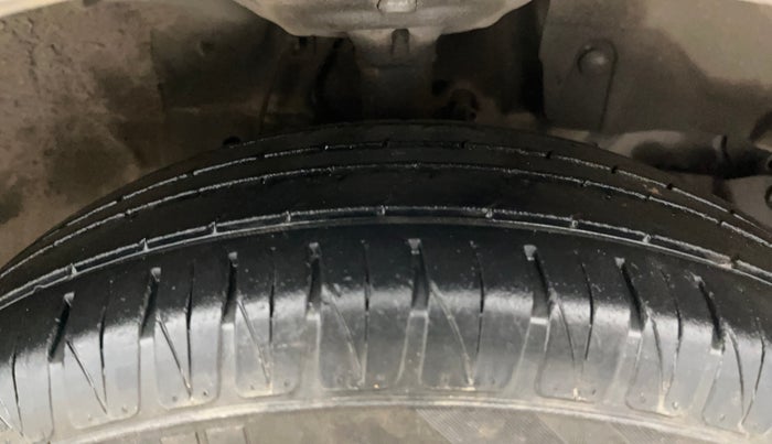 2016 Honda Jazz 1.2L I-VTEC SV, Petrol, Manual, 94,262 km, Right Front Tyre Tread