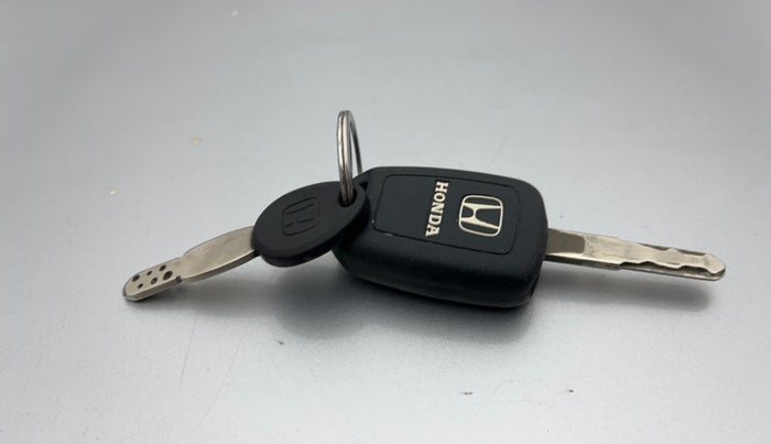 2016 Honda Jazz 1.2L I-VTEC SV, Petrol, Manual, 94,262 km, Key Close Up