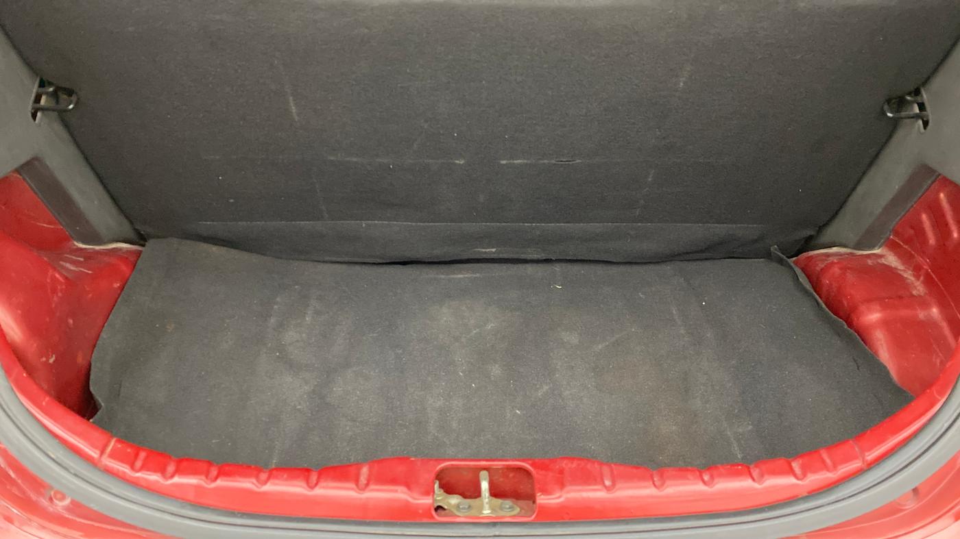 2012 Hyundai Eon ERA PLUS, Petrol, Manual, 29,710 km, Boot Inside