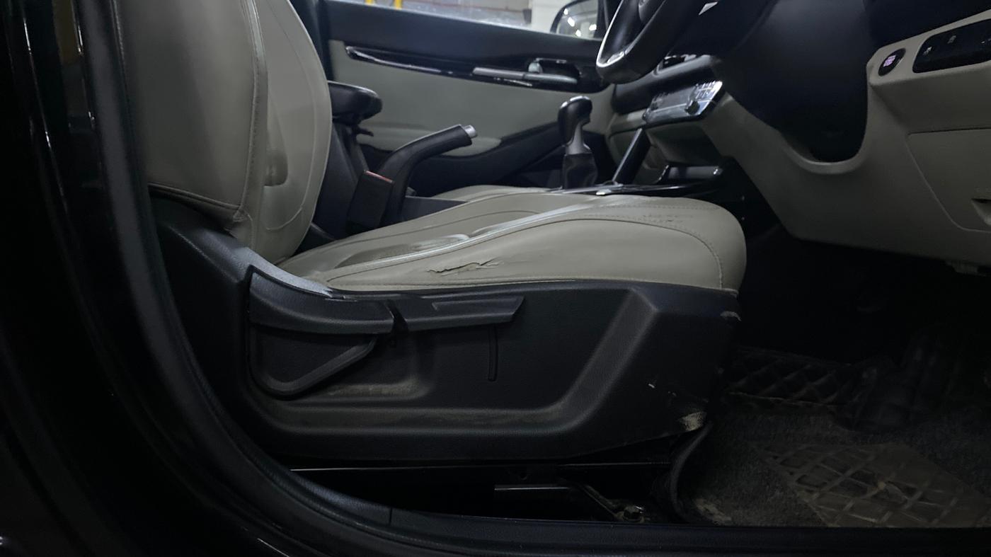 2023 KIA SELTOS HTX 1.5 DIESEL IMT, Diesel, Manual, 39,412 km, Driver Side Adjustment Panel